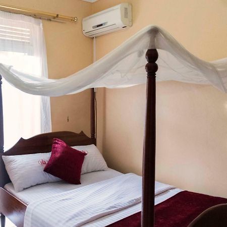 Rwenzori International Hotel Kasese Exteriör bild