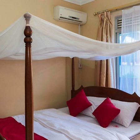 Rwenzori International Hotel Kasese Exteriör bild