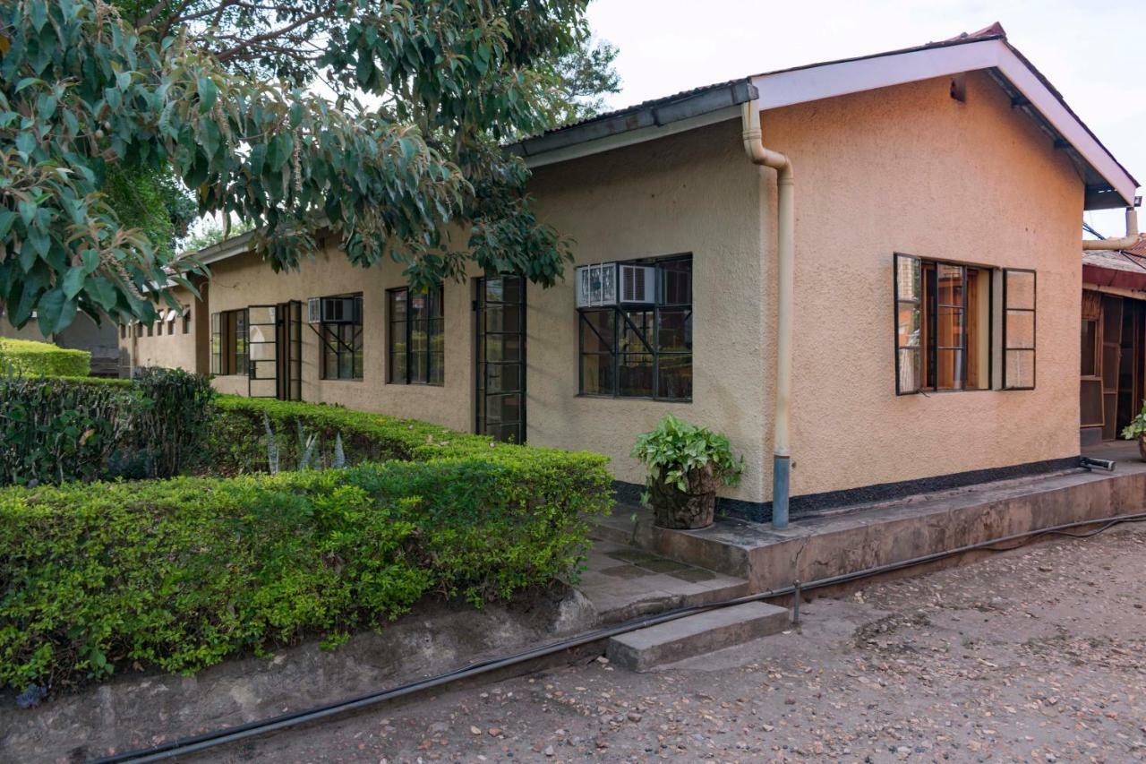 Rwenzori International Hotel Kasese Exteriör bild