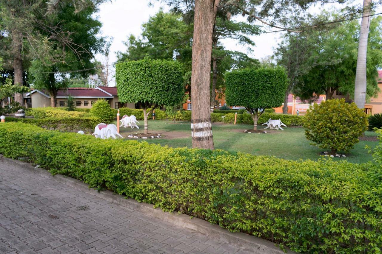 Rwenzori International Hotel Kasese Exteriör bild
