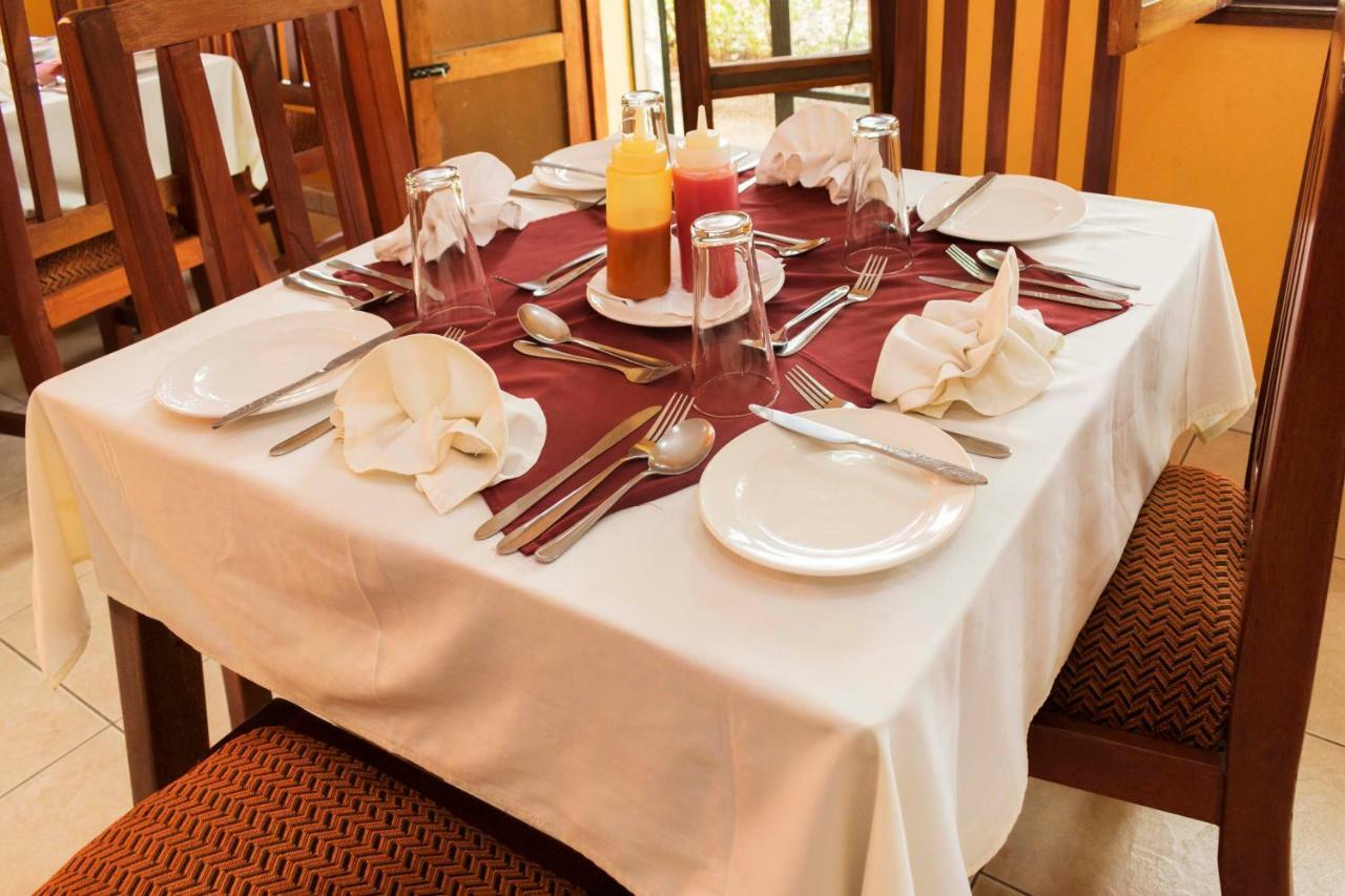 Rwenzori International Hotel Kasese Exteriör bild