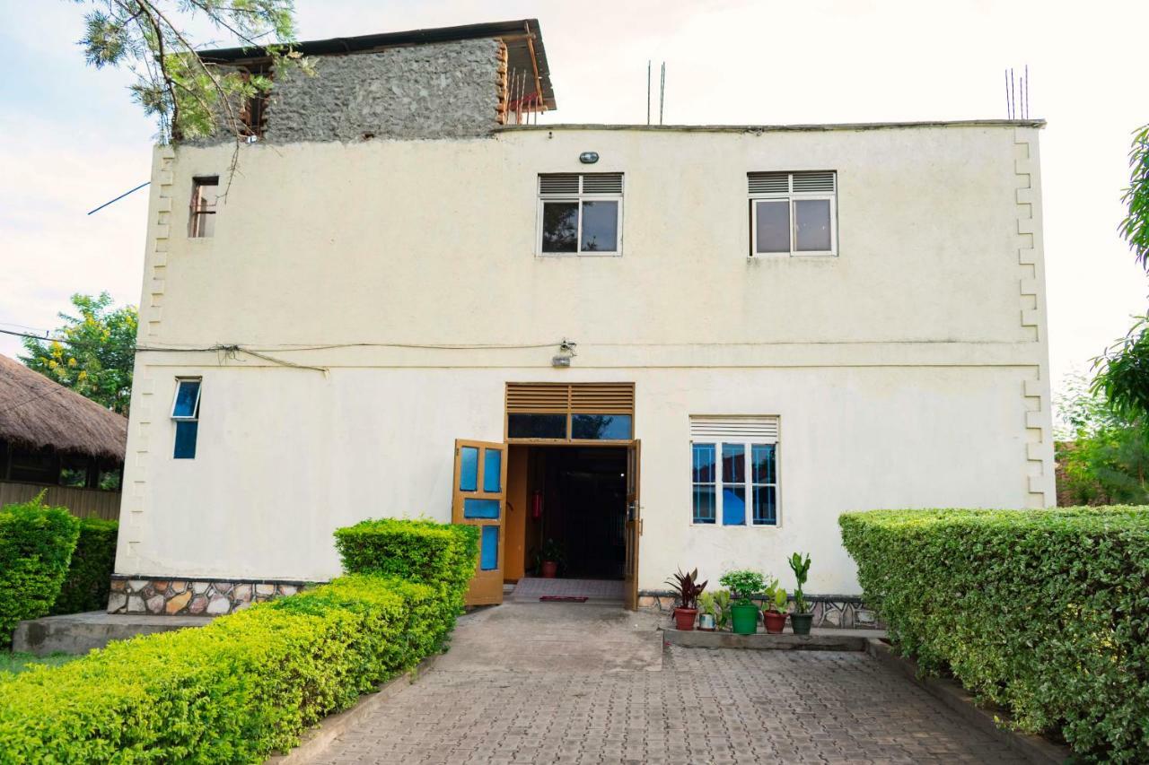 Rwenzori International Hotel Kasese Exteriör bild