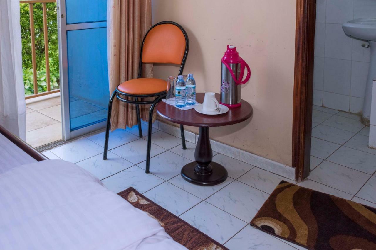 Rwenzori International Hotel Kasese Exteriör bild