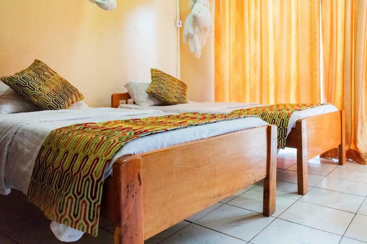 Rwenzori International Hotel Kasese Exteriör bild