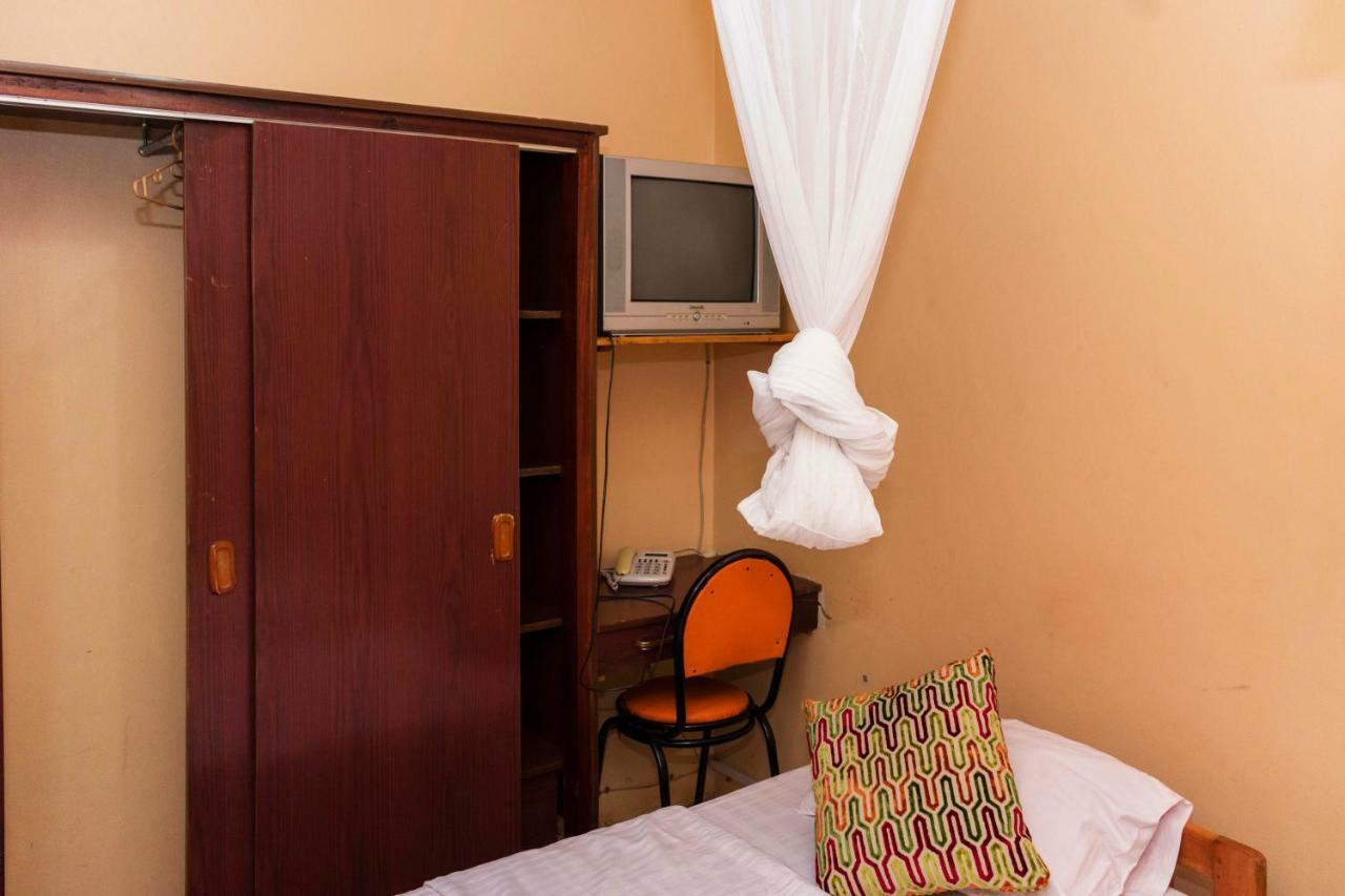 Rwenzori International Hotel Kasese Exteriör bild