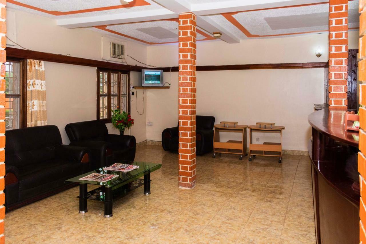 Rwenzori International Hotel Kasese Exteriör bild